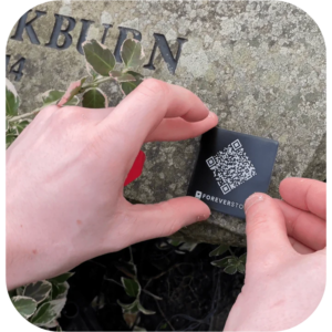 qr code on grave markers