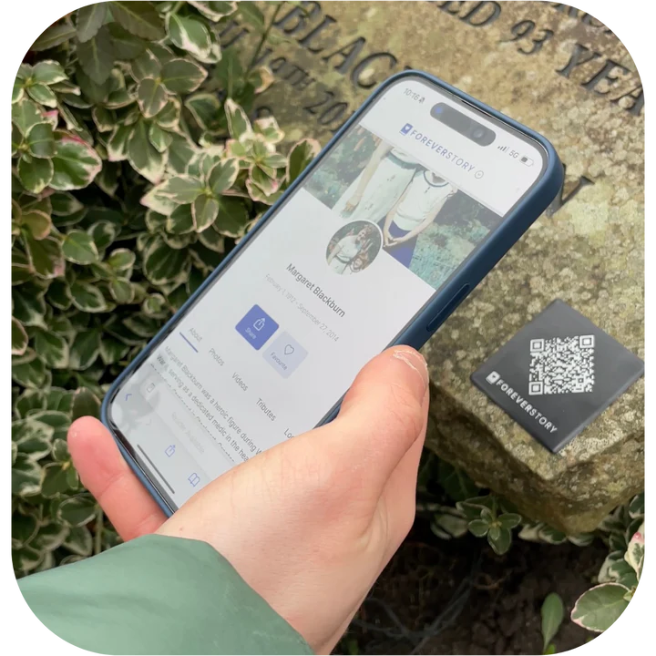 best Plaques for a Grave